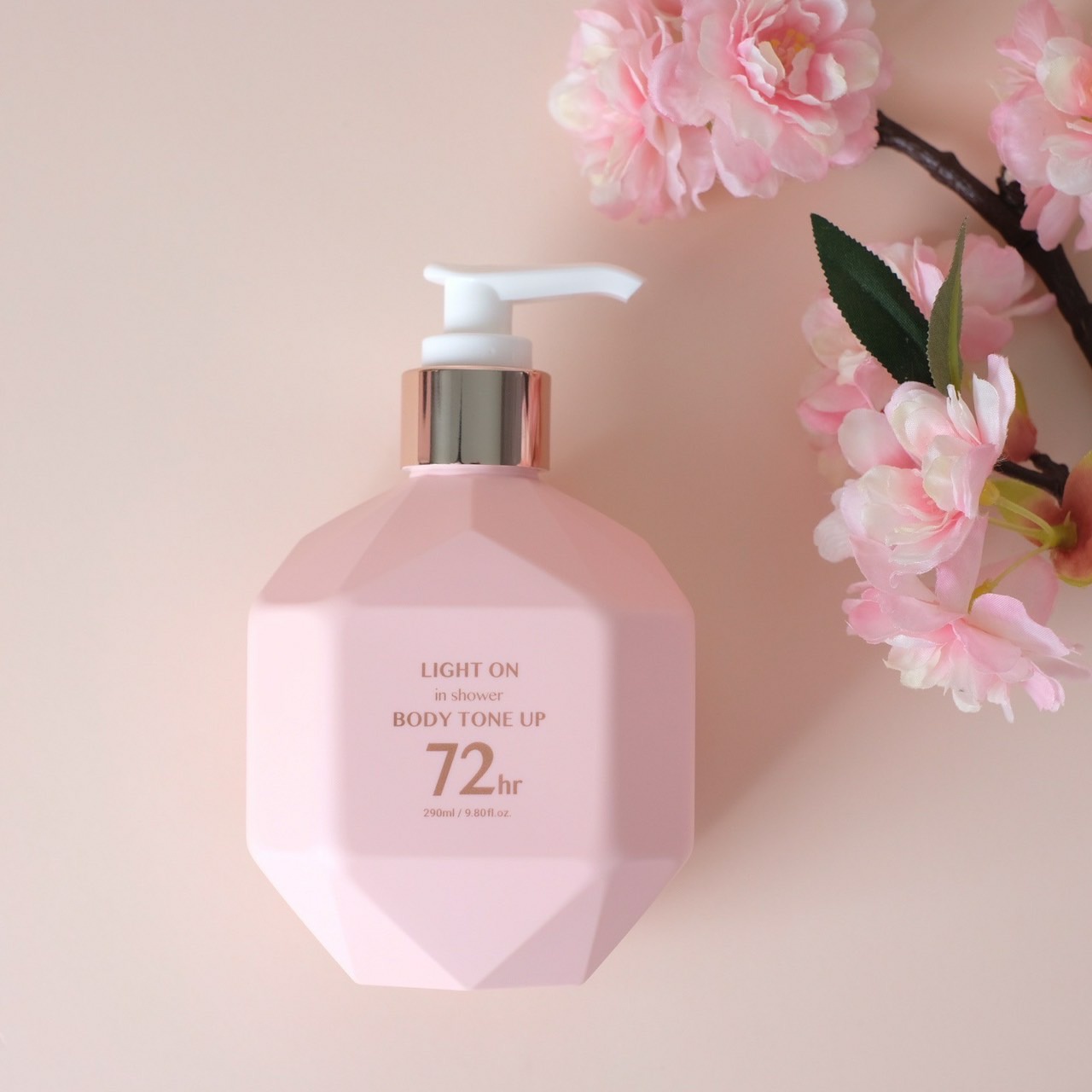 B.O.M Light On In Shower Body Tone Up 2 B.O.M Light On In Shower Body Tone Up - Imagem 2